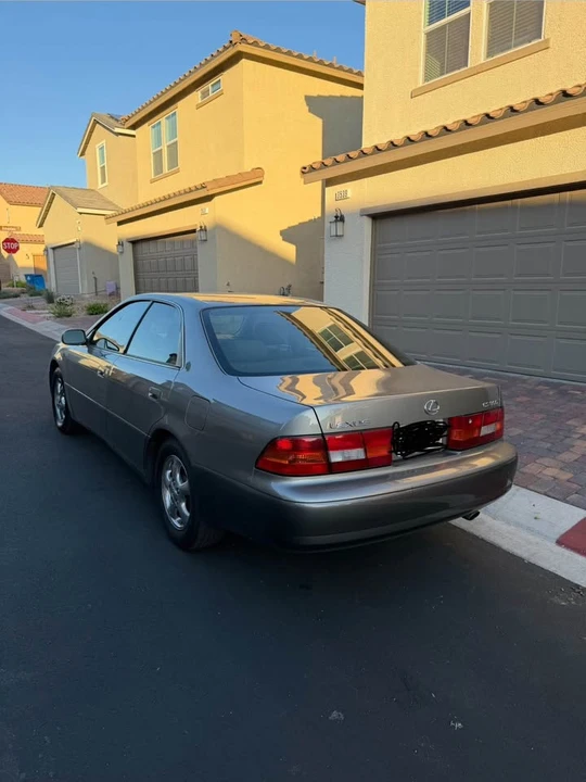 1997 Lexus ES 3rd Gen - Image 2 of 9