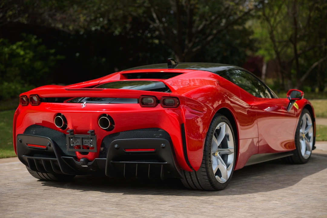 2021 Ferrari SF90 Stradale - Image 8 of 31