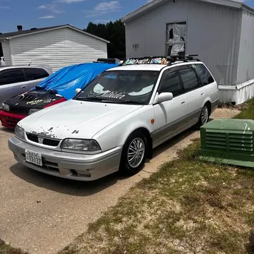 1997 Nissan Avenir