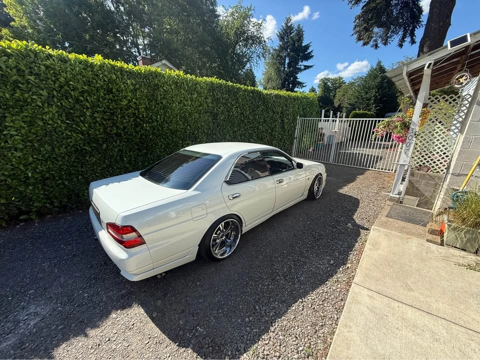 Nissan Laurel 8th Gen - Image 4 of 9