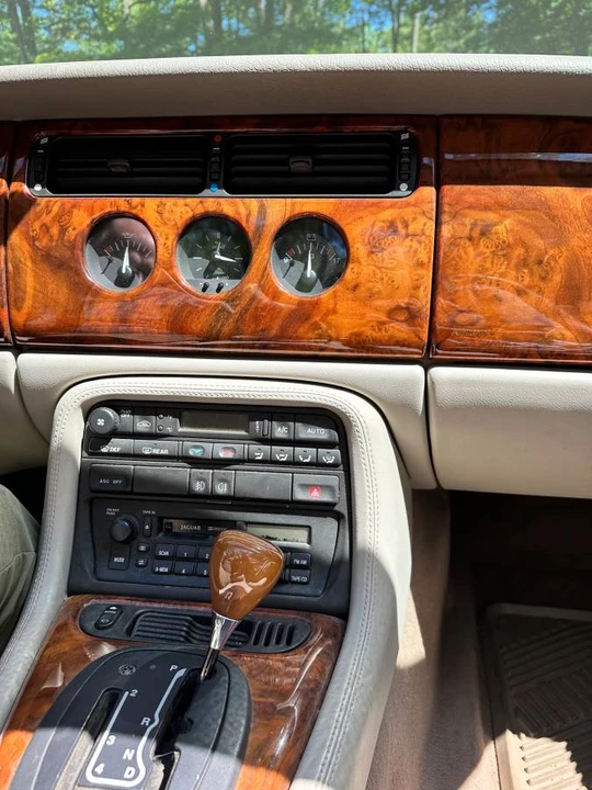 1997 Jaguar X100 XK8 - Image 4 of 5