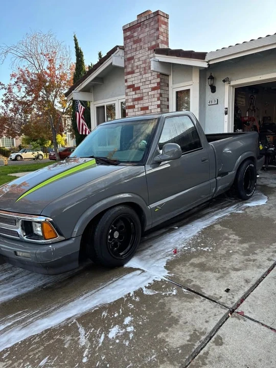 1997 Chevrolet S-10 - Image 3 of 10