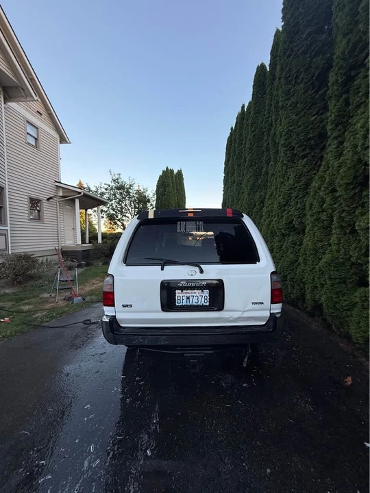 Toyota 4Runner 3rd Gen - Image 3 of 9