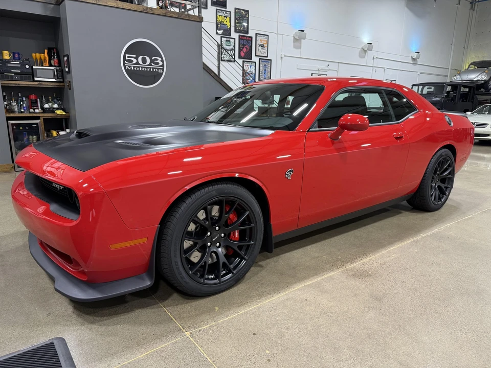 2015 Dodge Challenger SRT Hellcat 3rd Gen - Image 2 of 31