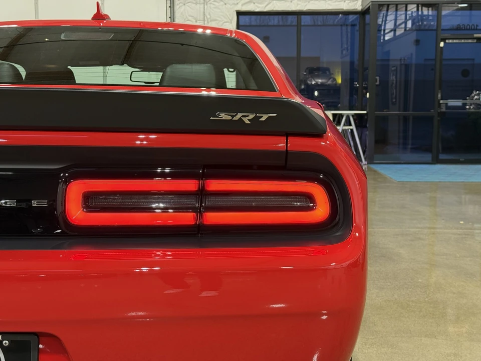 2015 Dodge Challenger SRT Hellcat 3rd Gen - Image 13 of 31