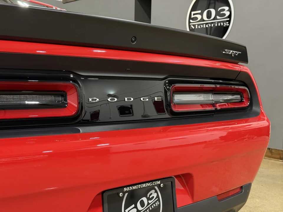 2015 Dodge Challenger SRT Hellcat 3rd Gen - Image 14 of 31