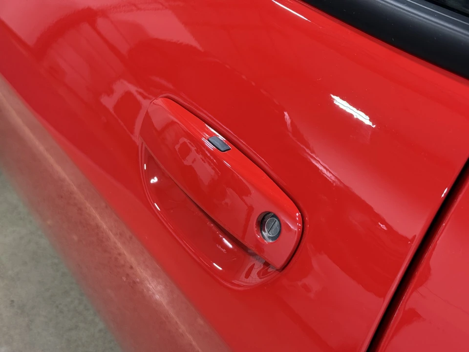2015 Dodge Challenger SRT Hellcat 3rd Gen - Image 21 of 31