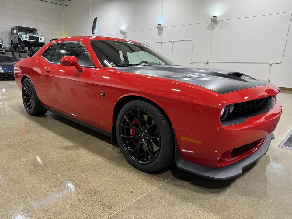 2015 Dodge Challenger SRT Hellcat 3rd Gen - Image 3 of 31