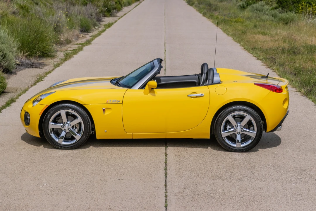 2008 Pontiac Solstice GXP - Image 9 of 31