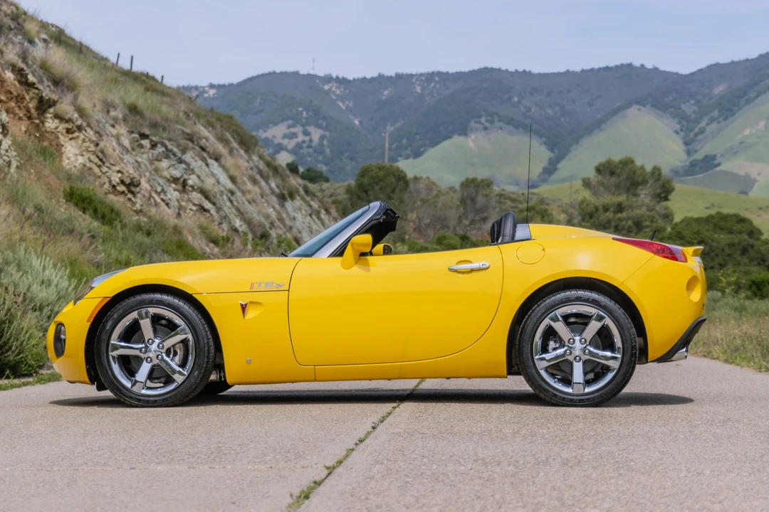2008 Pontiac Solstice GXP - Image 10 of 31