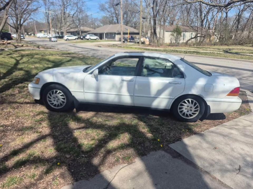 1998 Acura RL 1st Gen - Image 3 of 6