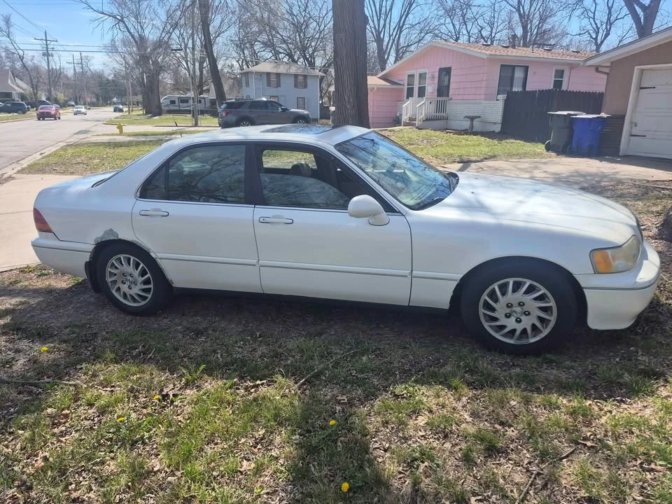 1998 Acura RL 1st Gen - Image 2 of 6
