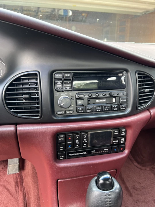 1998 Buick Regal - Image 10 of 15