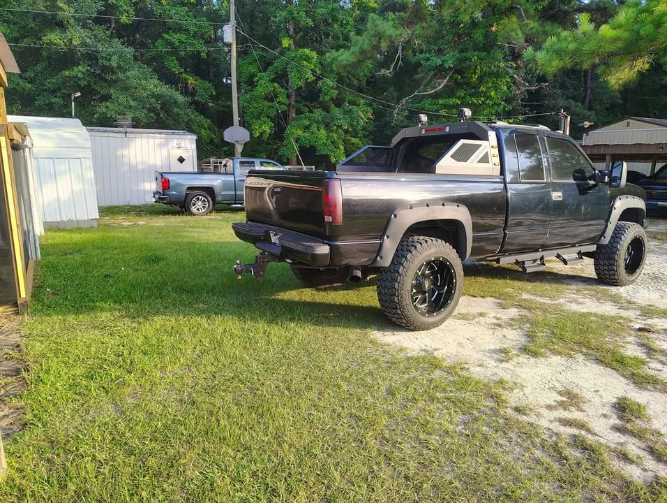 GMC C/K 3rd Gen - Image 2 of 8