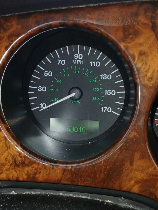 1998 Jaguar X100 XK8 - Image 6 of 10
