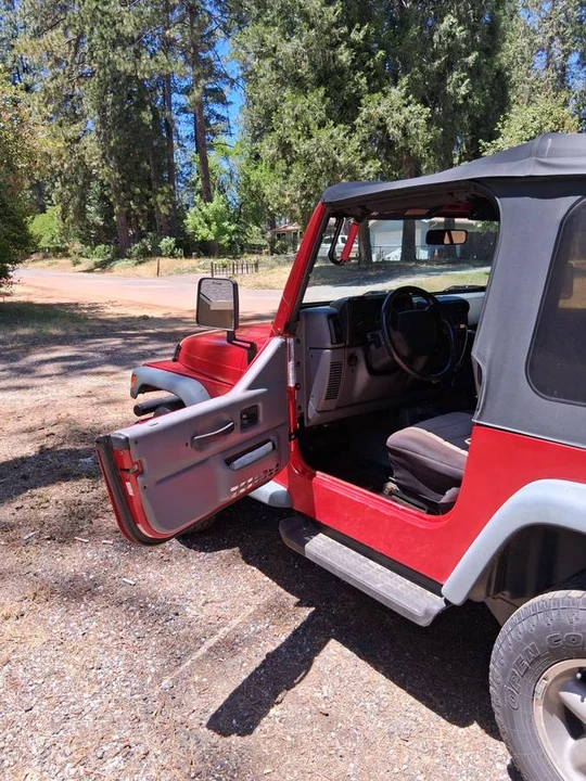 1998 Jeep TJ Wrangler - Image 6 of 8