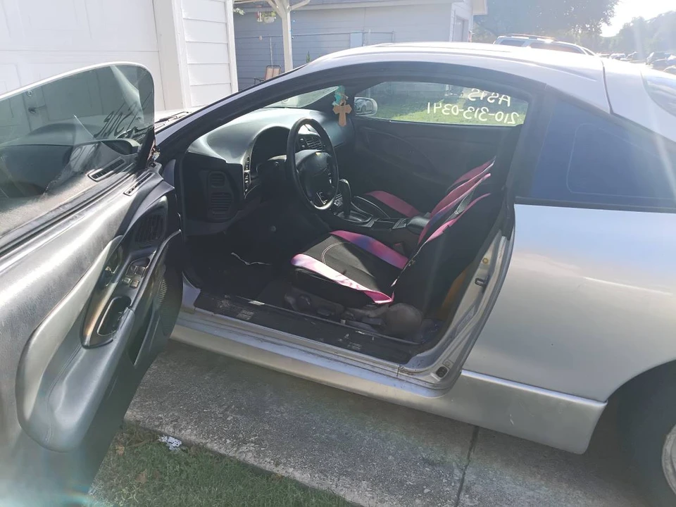 1998 Mitsubishi Eclipse 2nd Gen - Image 8 of 12