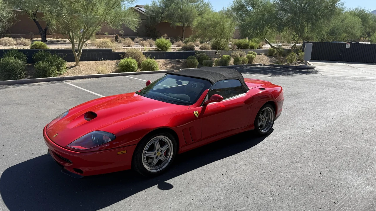 2001 Ferrari 550 Barchetta Pininfarina - Image 28 of 31