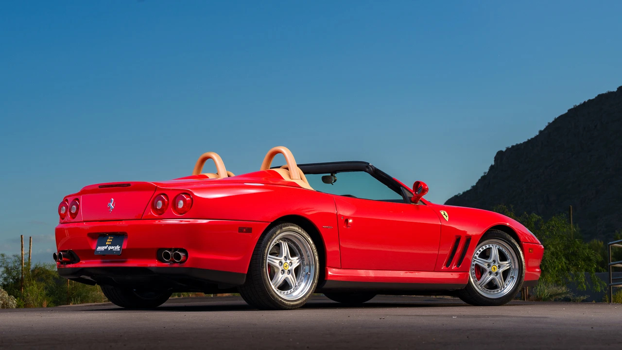 2001 Ferrari 550 Barchetta Pininfarina - Image 14 of 31