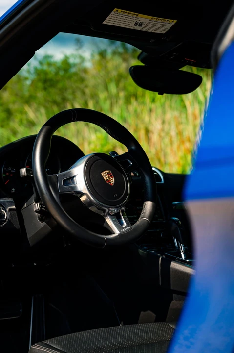 2014 Porsche 981 Cayman - Image 4 of 8