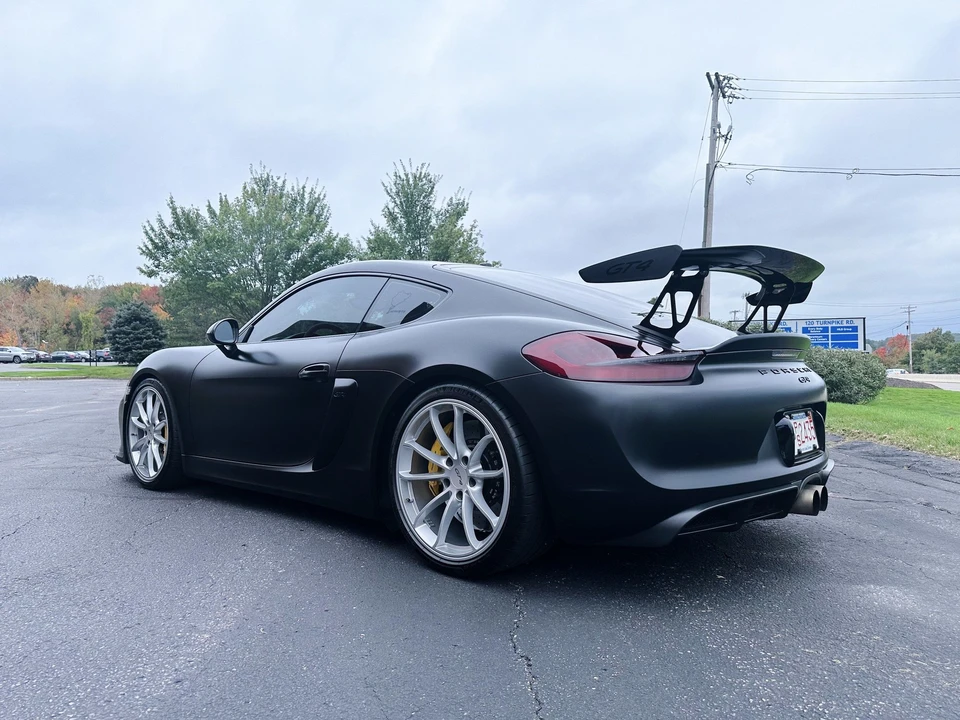2016 Porsche 981 Cayman GT4 - Image 2 of 8
