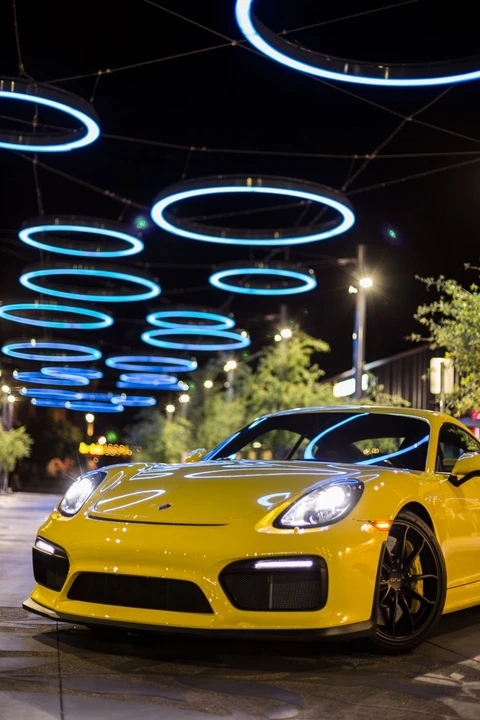 2016 Porsche 981 Cayman GT4 - Image 2 of 18