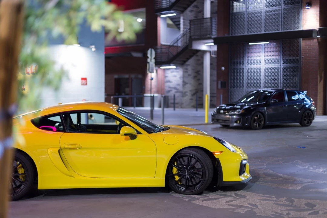 2016 Porsche 981 Cayman GT4 - Image 4 of 18