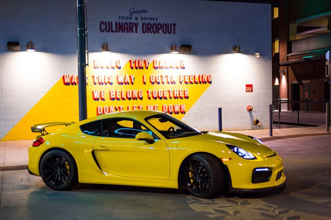 2016 Porsche 981 Cayman GT4 - Image 5 of 18