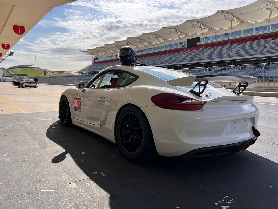 2016 Porsche 981 Cayman GT4 Clubsport - Image 16 of 17