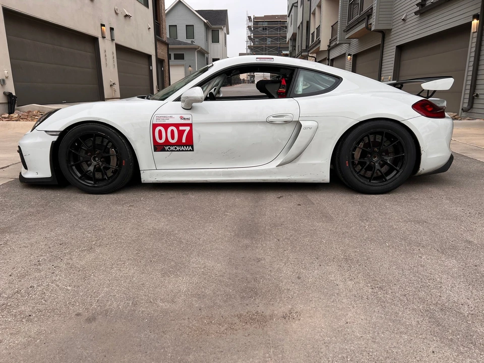 2016 Porsche 981 Cayman GT4 Clubsport - Image 3 of 17