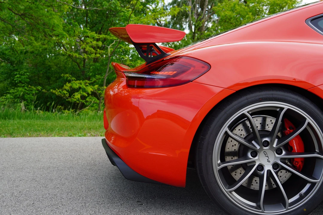 2016 Porsche 981 Cayman GT4 - Image 25 of 31