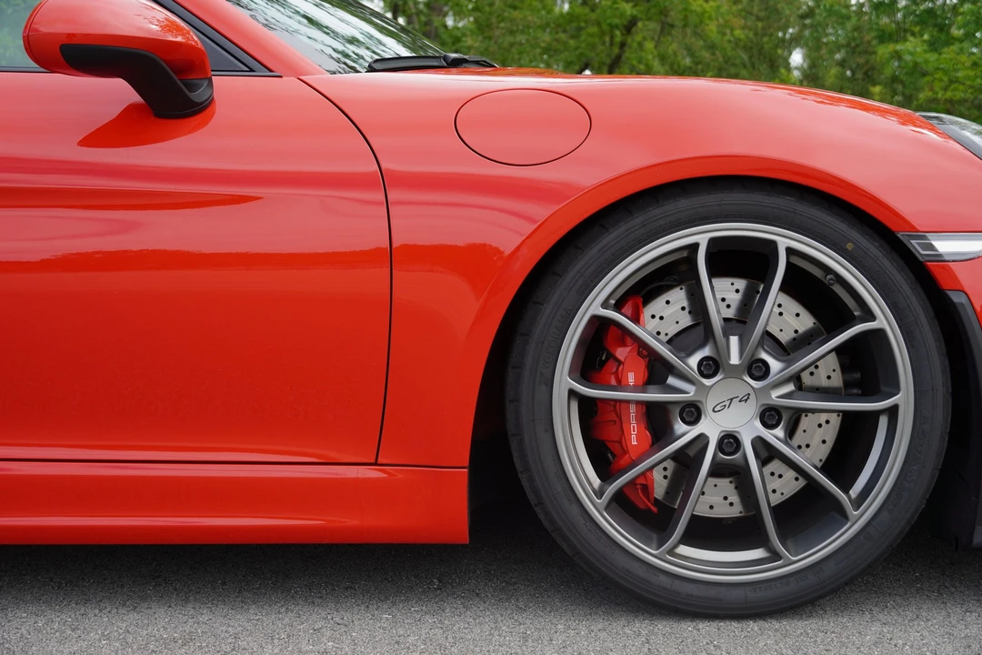2016 Porsche 981 Cayman GT4 - Image 27 of 31
