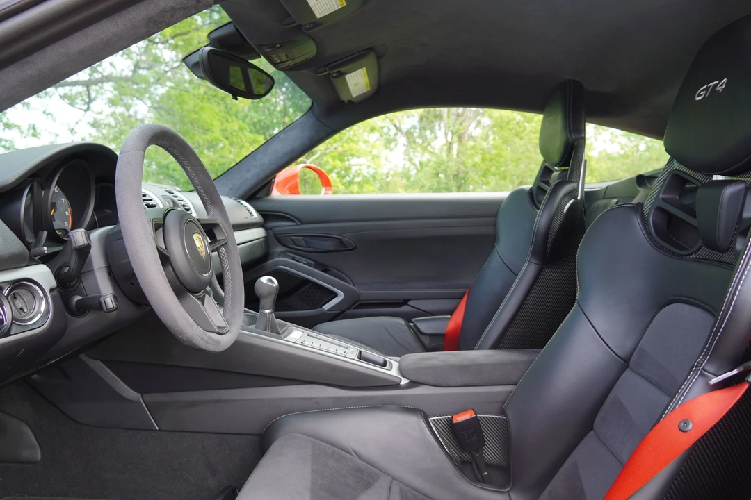 2016 Porsche 981 Cayman GT4 - Image 3 of 31