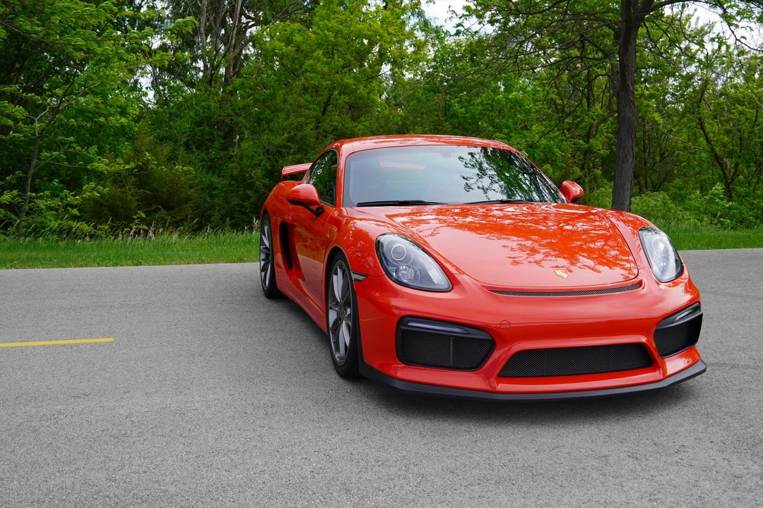 2016 Porsche 981 Cayman GT4 - Image 30 of 31