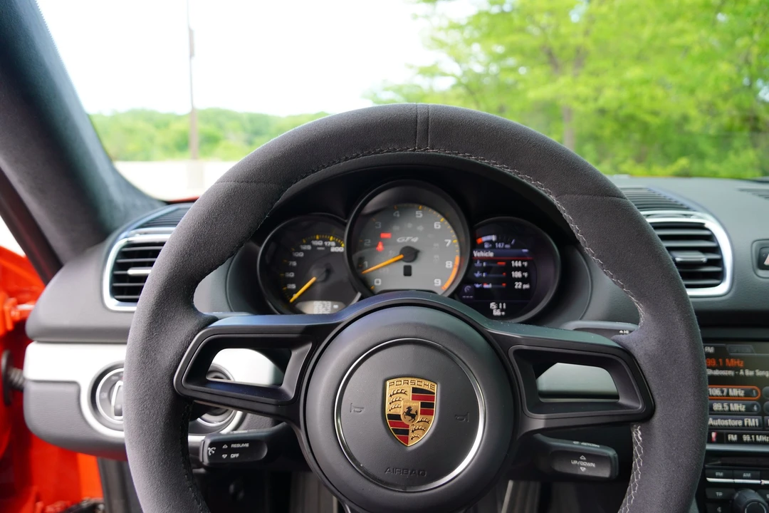 2016 Porsche 981 Cayman GT4 - Image 4 of 31