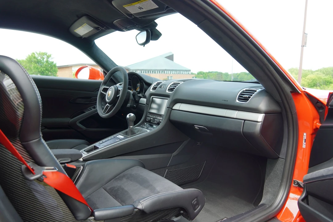 2016 Porsche 981 Cayman GT4 - Image 6 of 31