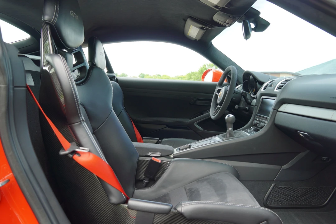 2016 Porsche 981 Cayman GT4 - Image 7 of 31