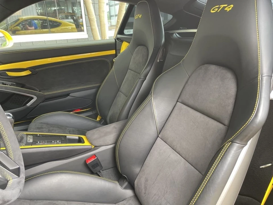 2016 Porsche 981 Cayman GT4 - Image 5 of 5