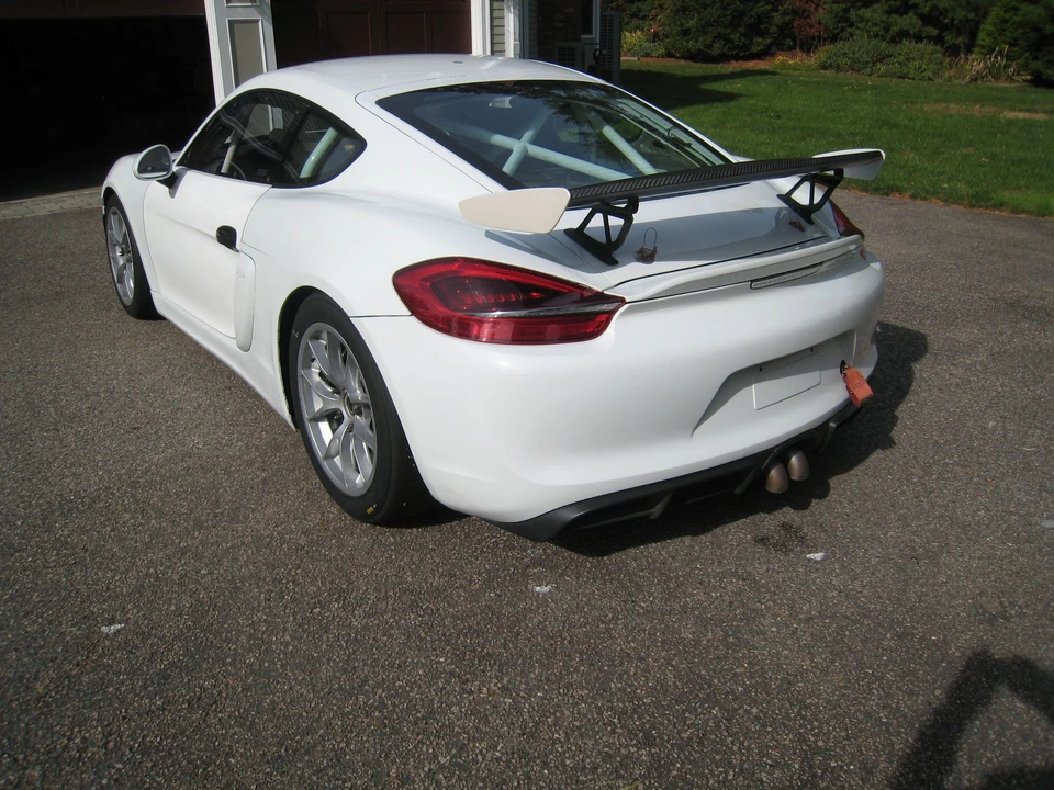 2016 Porsche 981 Cayman GT4 Clubsport - Image 5 of 14