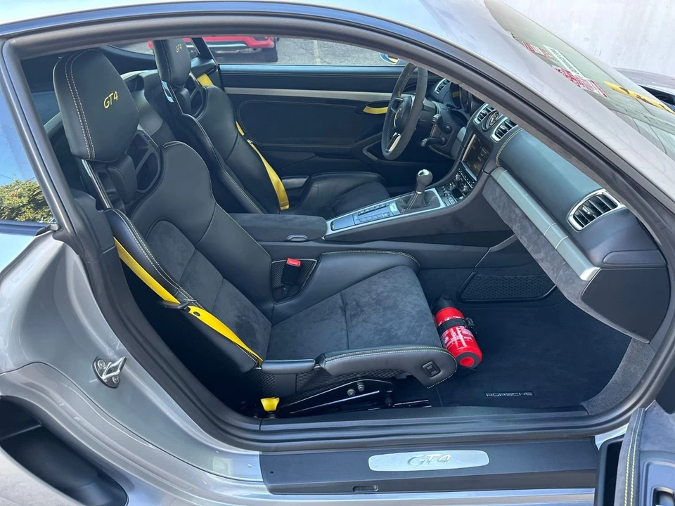 2016 Porsche 981 Cayman GT4 - Image 5 of 6