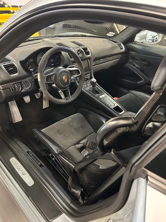 2016 Porsche 981 Cayman GT4 - Image 2 of 3