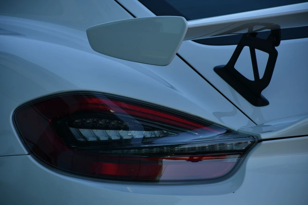 2016 Porsche 981 Cayman GT4 - Image 4 of 13