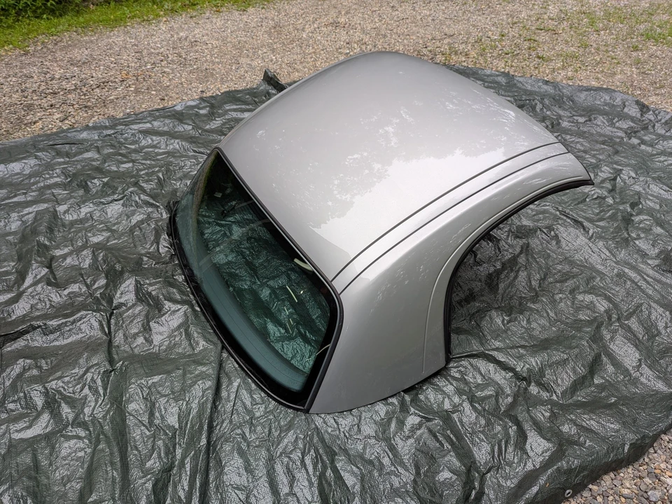 2000 Parts & Memorabilia Bodywork - Image 2 of 6