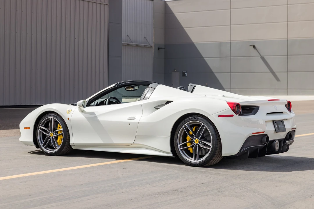 2018 Ferrari 488 Spider - Image 7 of 31