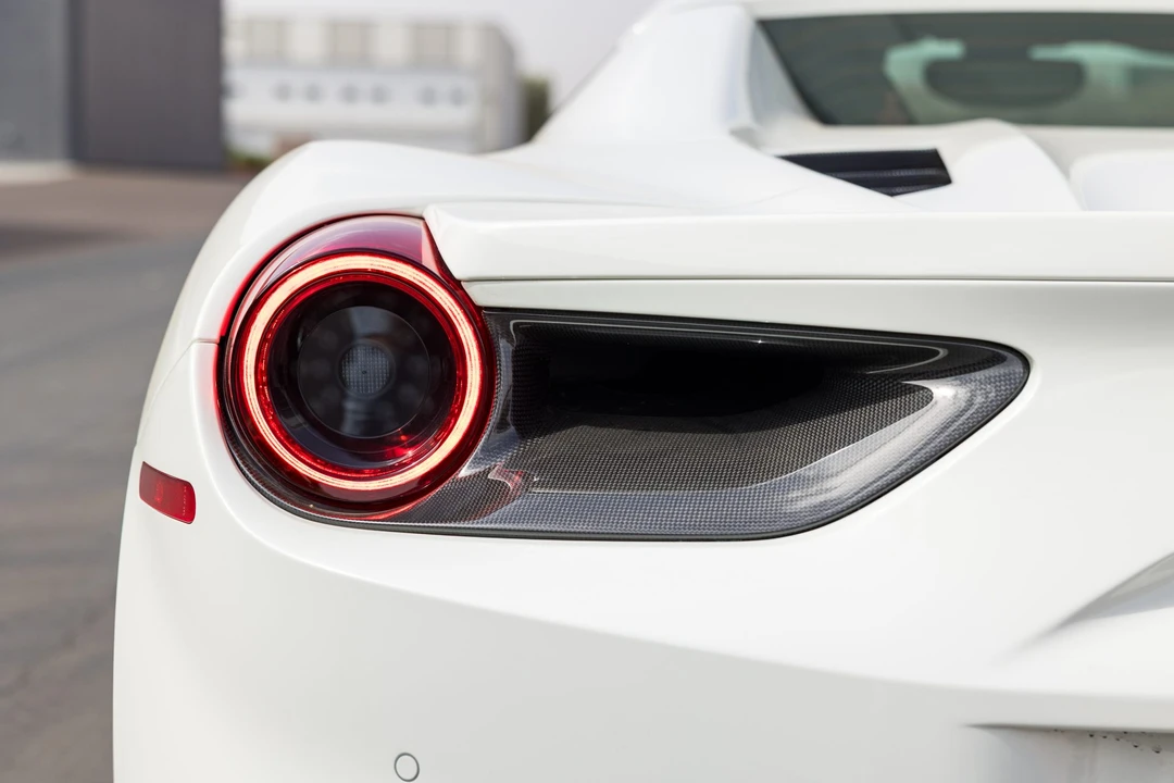 2018 Ferrari 488 Spider - Image 28 of 31