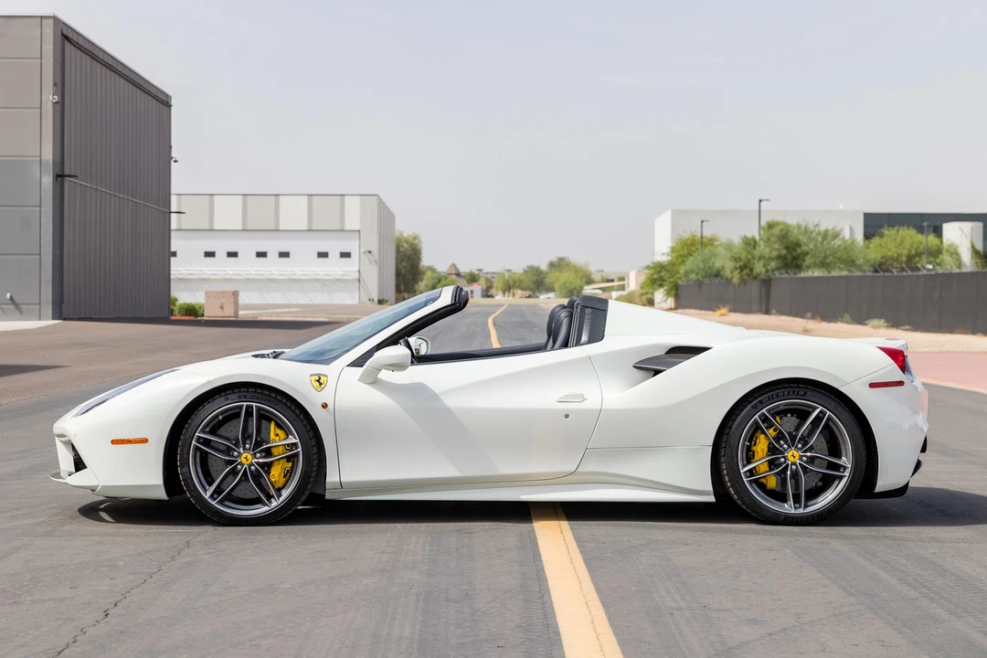 2018 Ferrari 488 Spider - Image 8 of 31