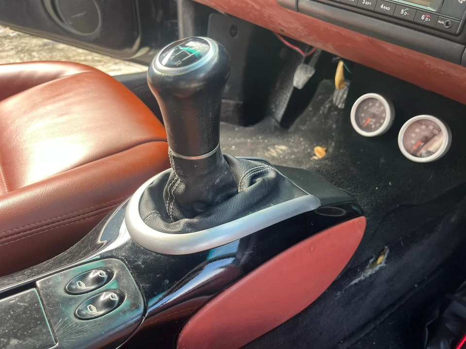 1999 Parts & Memorabilia Seats & Interior - Image 15 of 22