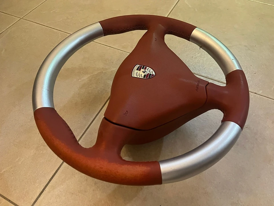 1999 Parts & Memorabilia Seats & Interior - Image 7 of 22