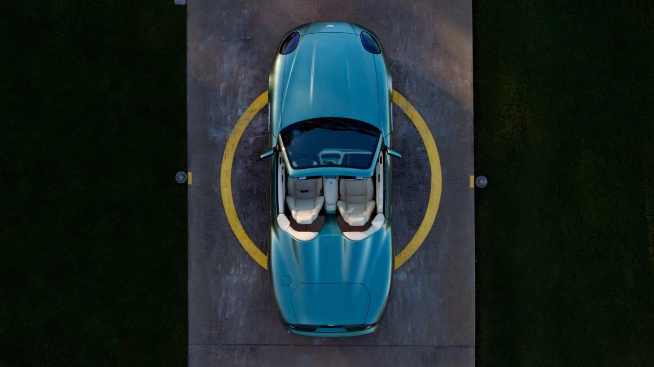 2003 Aston Martin DB AR1 - Image 8 of 31