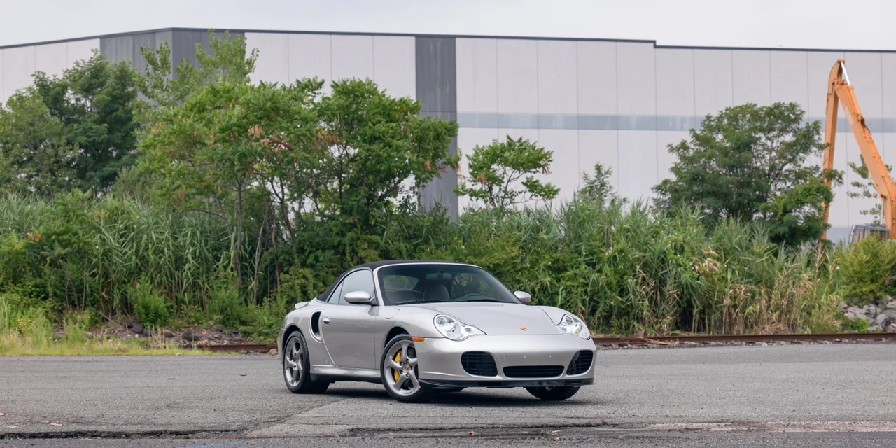 2005 Porsche 996 Turbo - Image 28 of 31